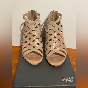 Eileen Fisher Women's Beige Strappy Sandals